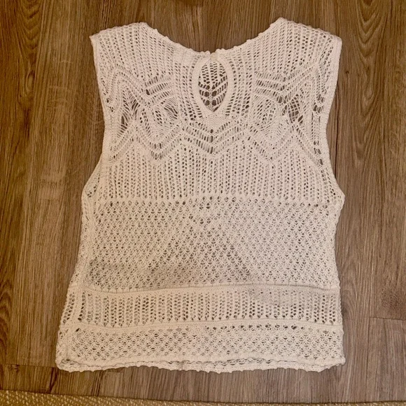 Abercrombie Crochet Tank in cream- Size Medium - Picture 7 of 7